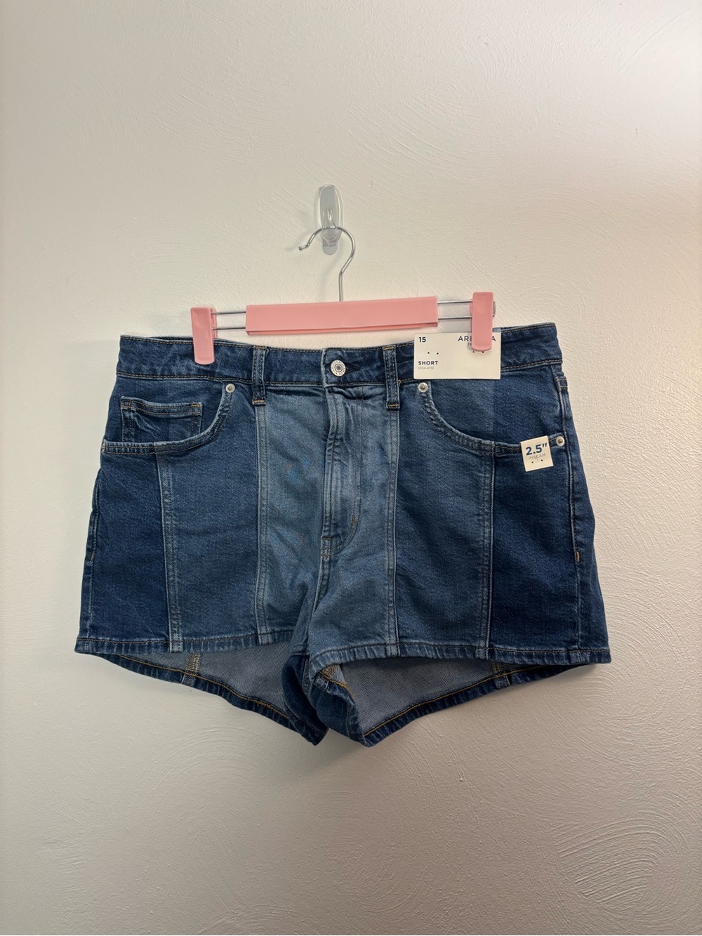 Arizona Jean Company Hi Rise Shorts Size 15
